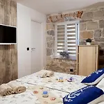 Apartment Villa Nautica Stone House