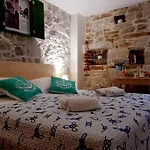 Villa Nautica Stone House Apartment Split