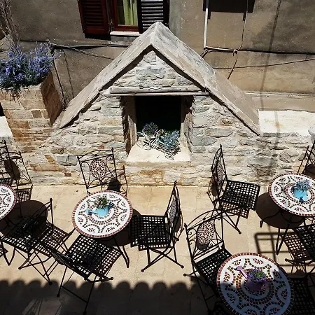 Apartment Villa Nautica Stone House Split