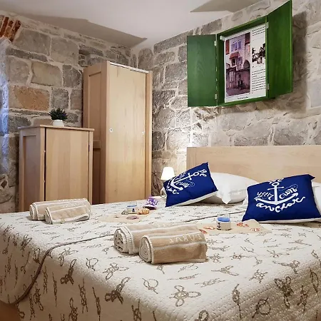 Apartment Villa Nautica Stone House Split