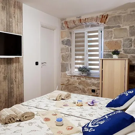 Apartment Villa Nautica Stone House Split