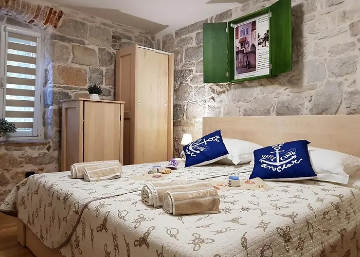 Apartment Villa Nautica Stone House Split