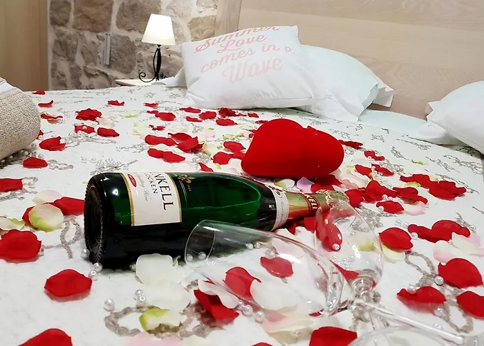 Nautica Stone House 아파트