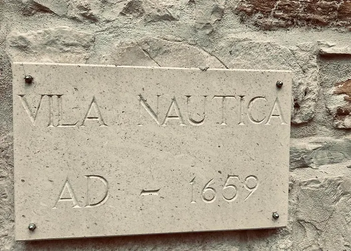 Villa Nautica Stone House Apartment Split
