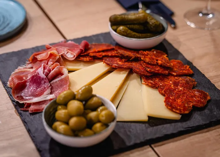 Nautica Stone House 아파트