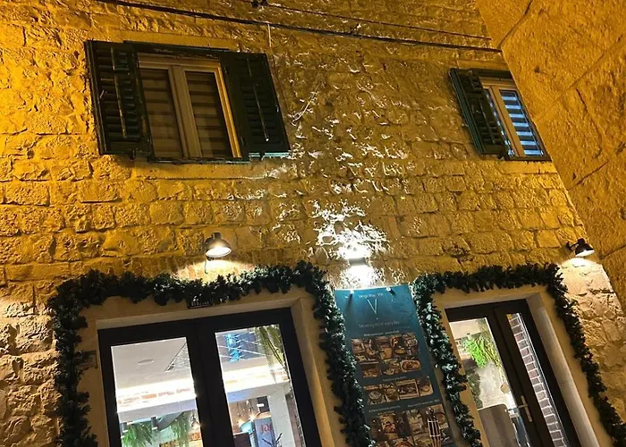 公寓 Nautica Stone House *