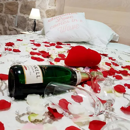 Nautica Stone House Apartman